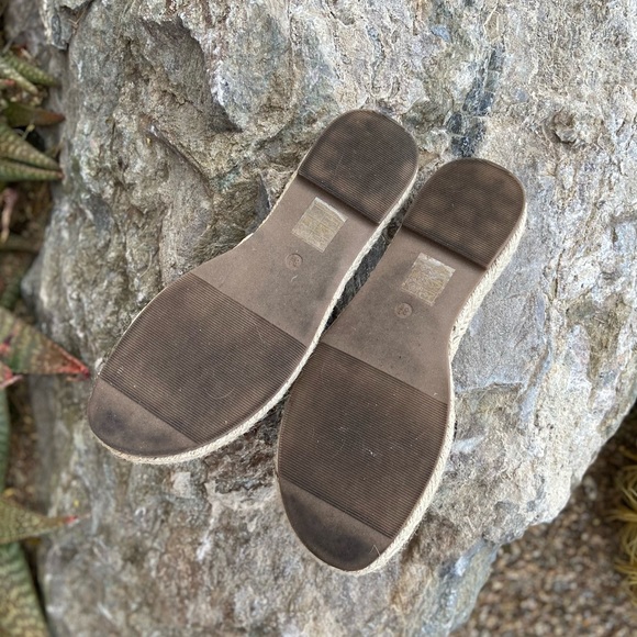 Cute Black Quilted Slip-On Sandals by Shu Shop ~ Great for a Wider Foot - Picture 5 of 7